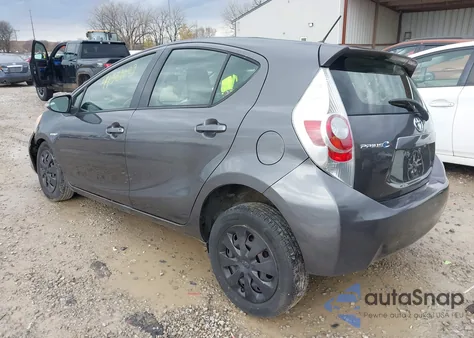 2013 Toyota Prius C One from USA, damaged, VIN JTDKDTB37D1032143